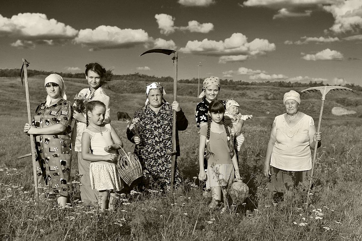 Сельские труженницы