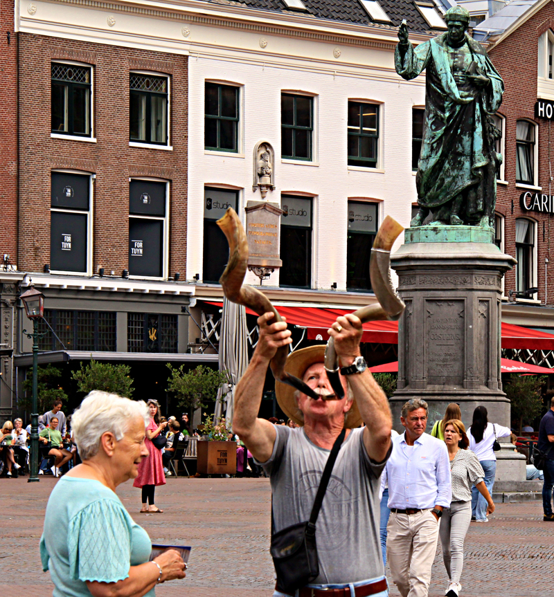 Там, де немає війни...