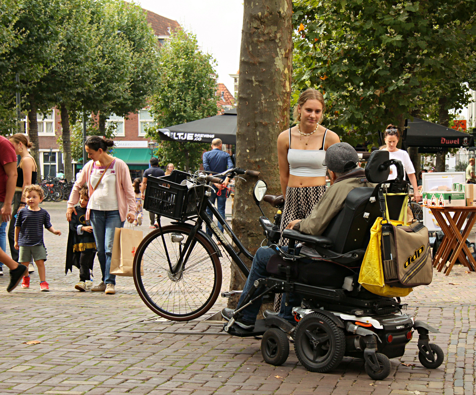 Там, де немає війни...