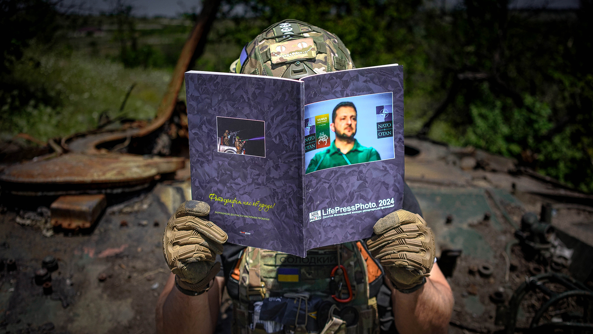 Людина без костюма