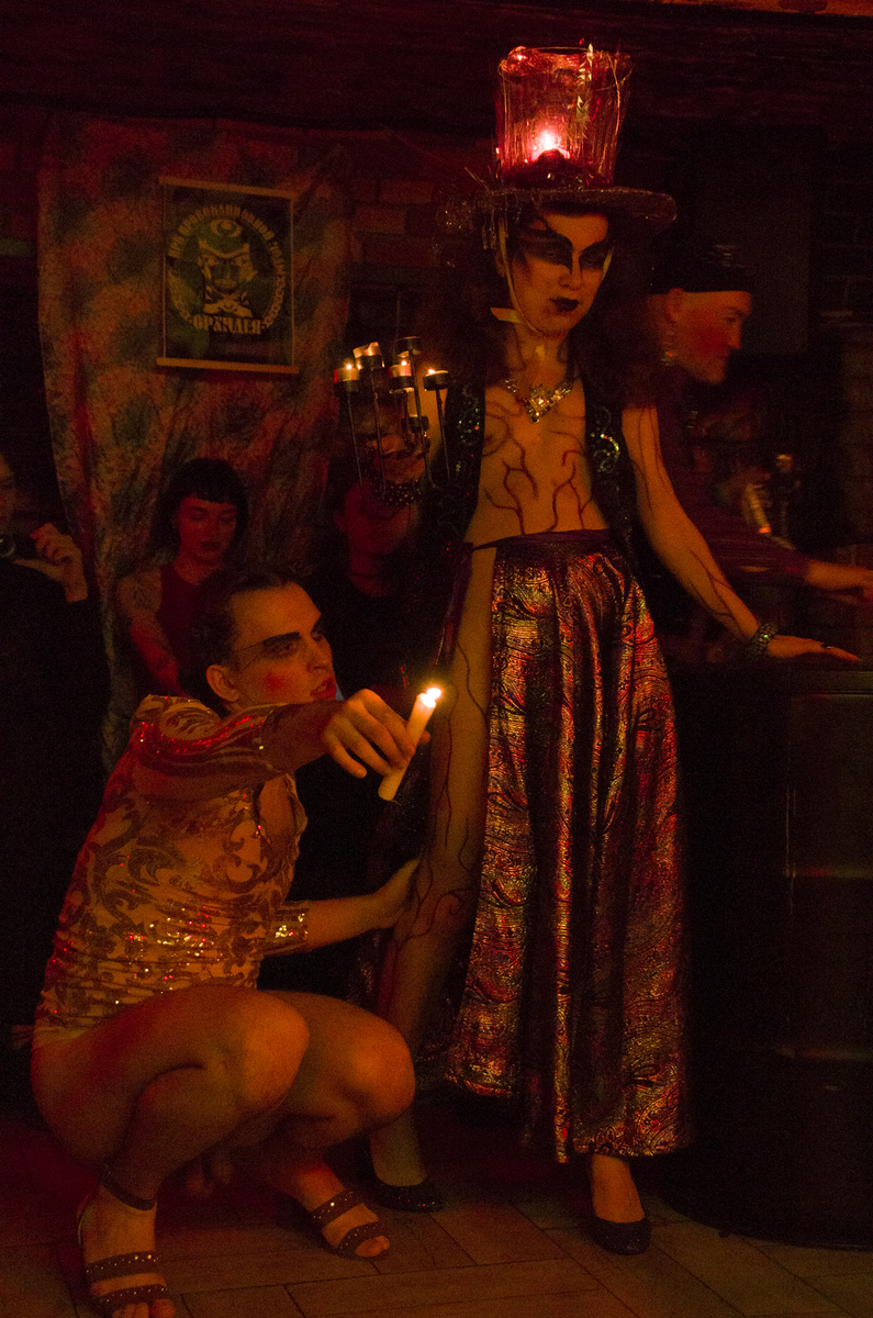 Апокаліпсис (шоу зі свічками) (клуб Жнива)