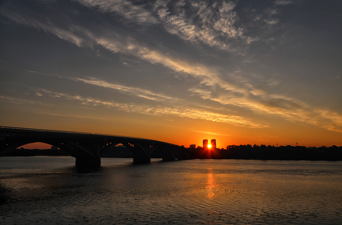Світанок у місті