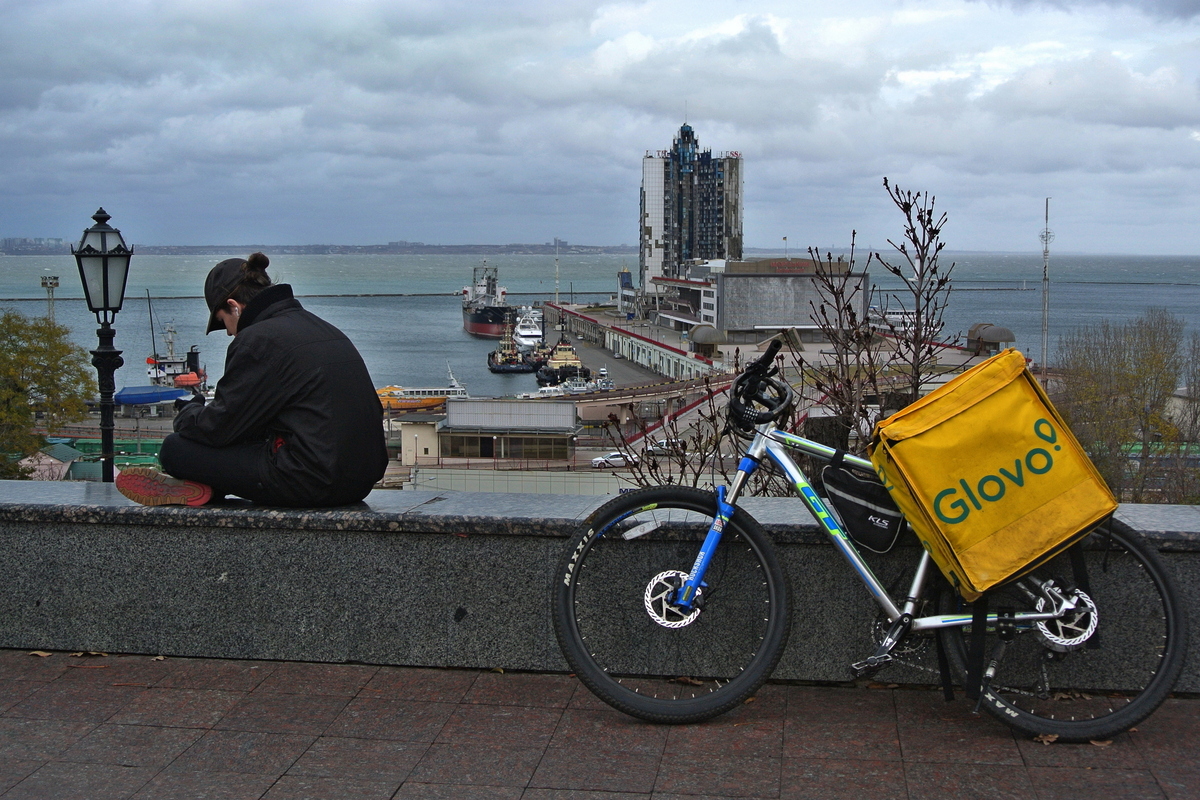 Перепочинок доставщика їжи