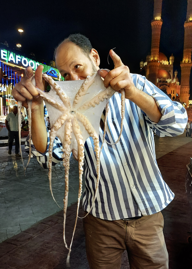 Продавець морепродуктів