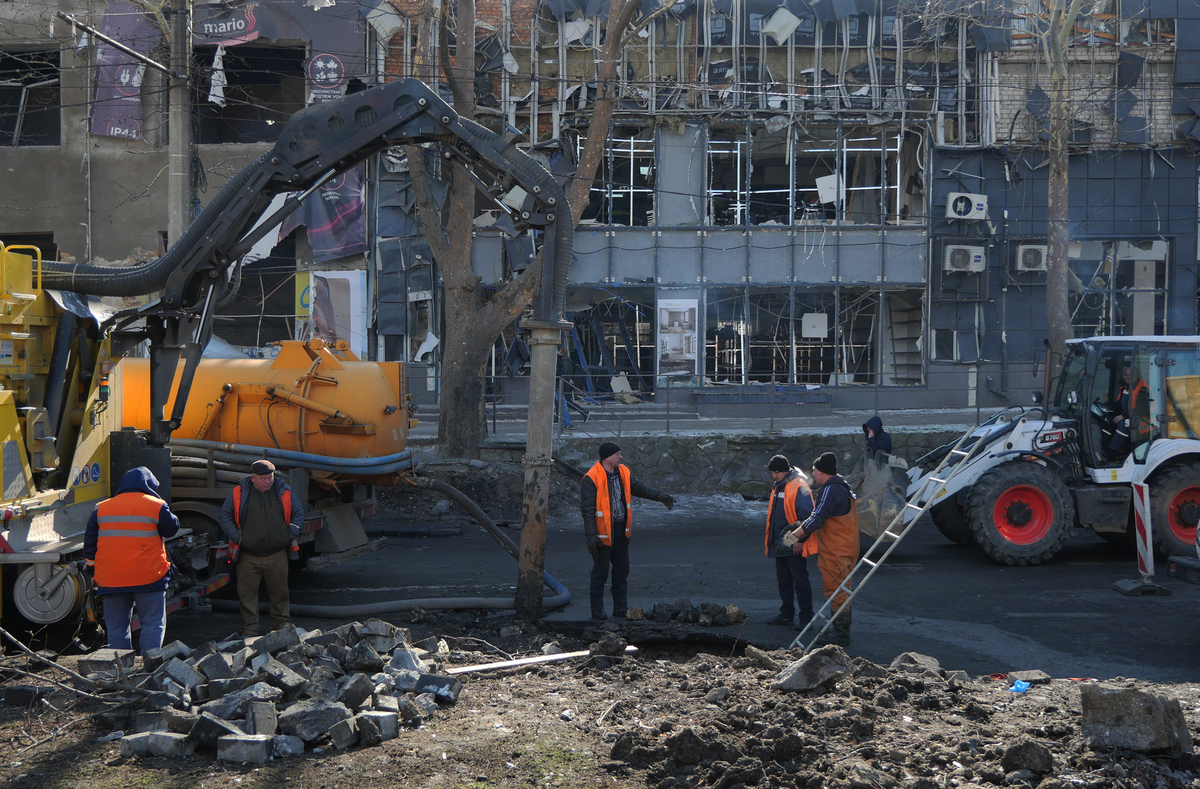 Миколаїв, Проспект Центральний після масованої атаки  дронами 16.02.25