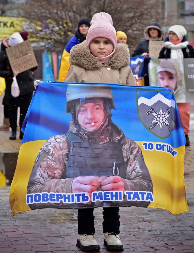 Return the heroes from captivity1