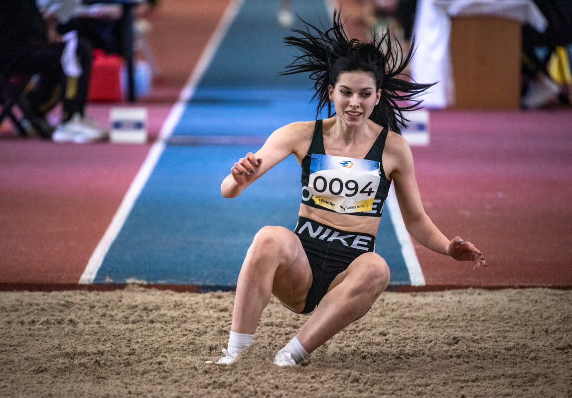 Приземлення