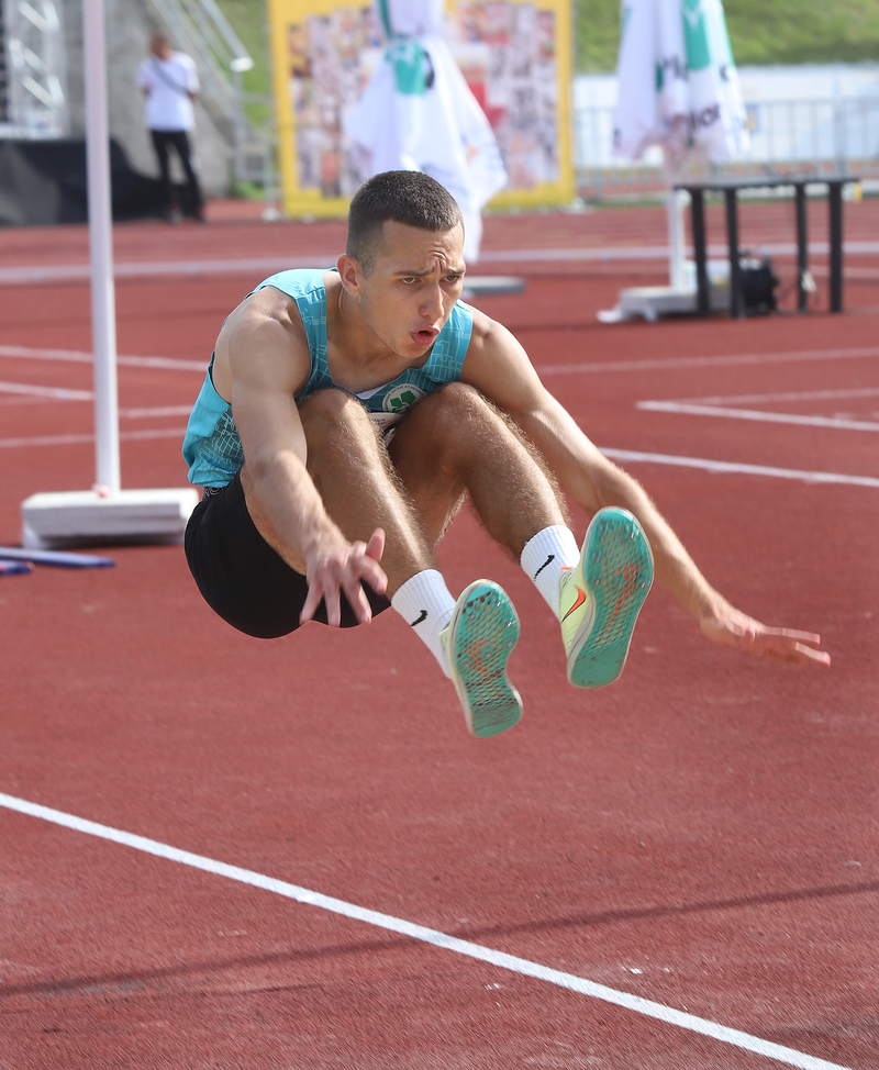 Політ стрибуна у довжину