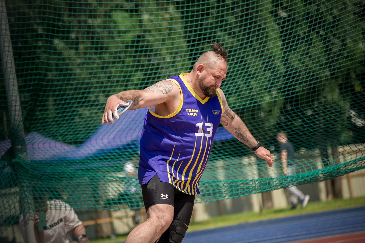 Метання диску