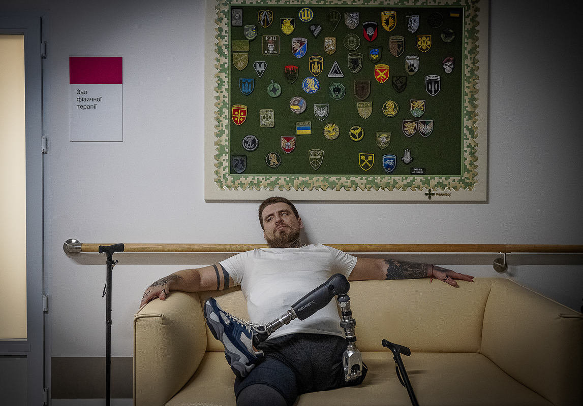 вчитися ходити заново