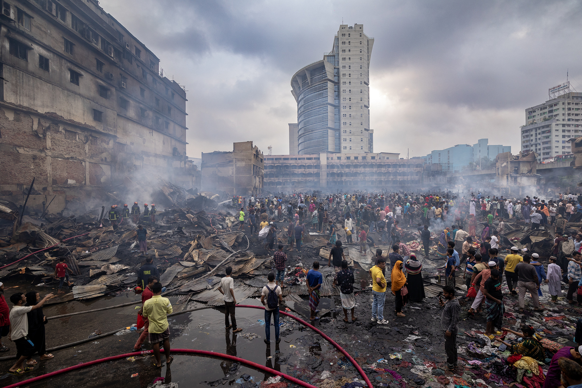 Protap Shekhor Mohanto / Massive Fire at Bangabazar, Dhaka 01