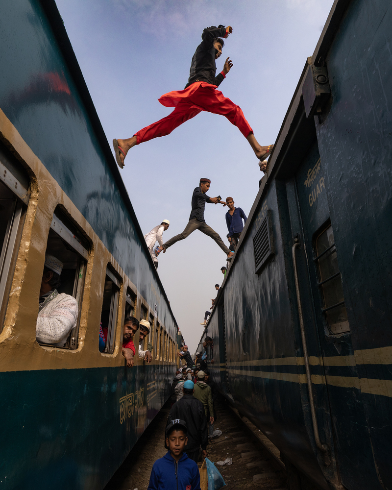 Taking Risk to Reach Fast