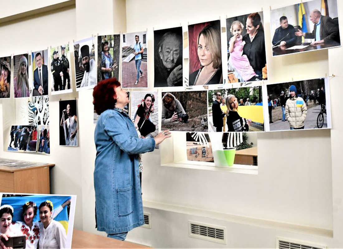 НК ВИСТАВКІОГЛЯД