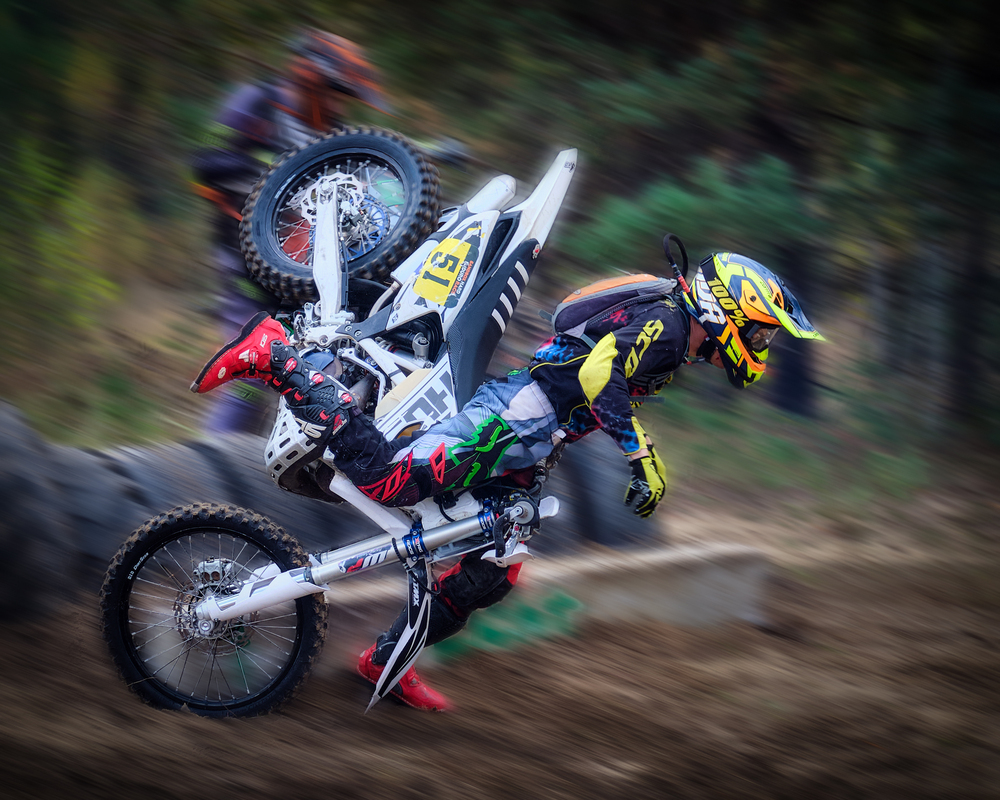 Приземлення