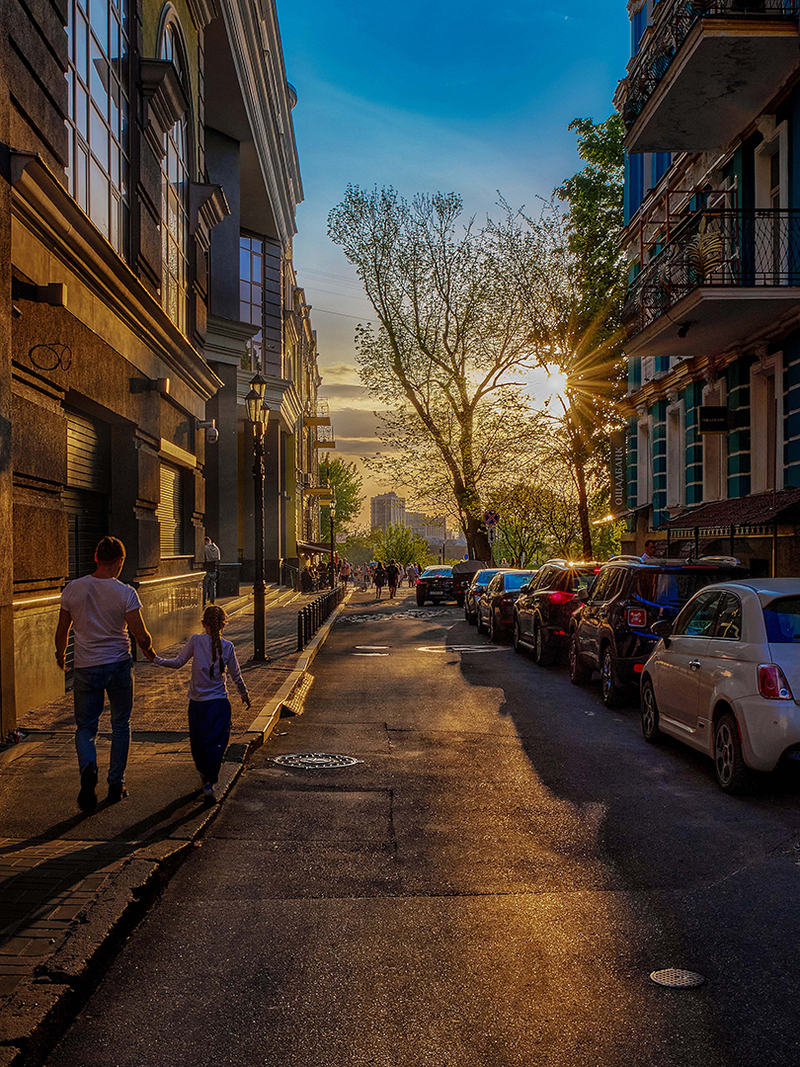 Вечірня прогулянка