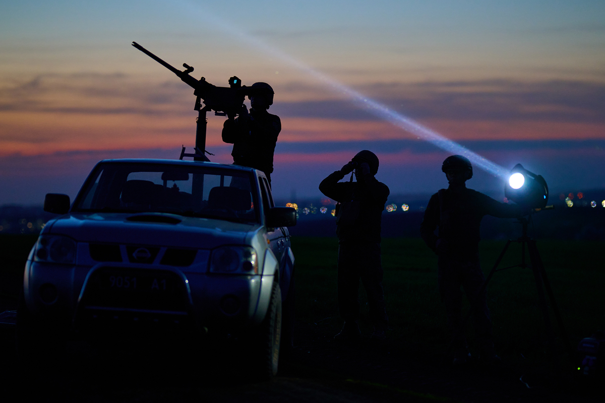 На сторожі світла