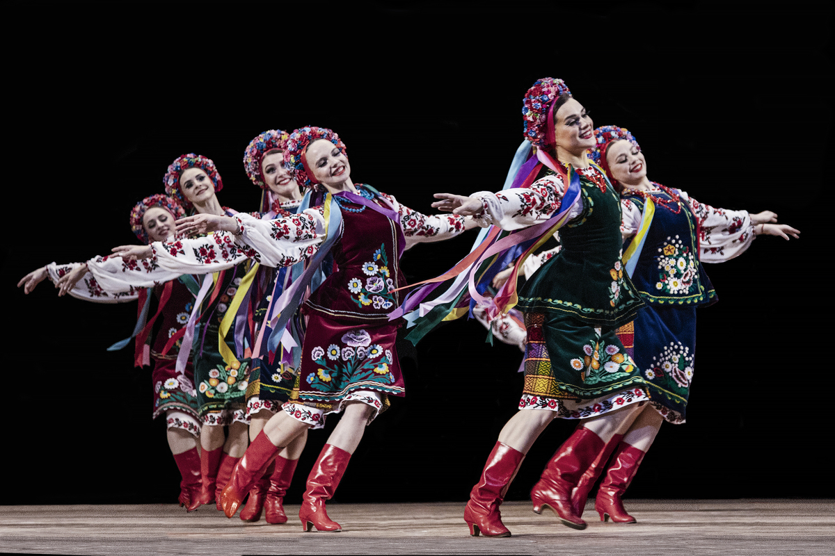 003 Ансамбль танца Украины имени Павла Вирского