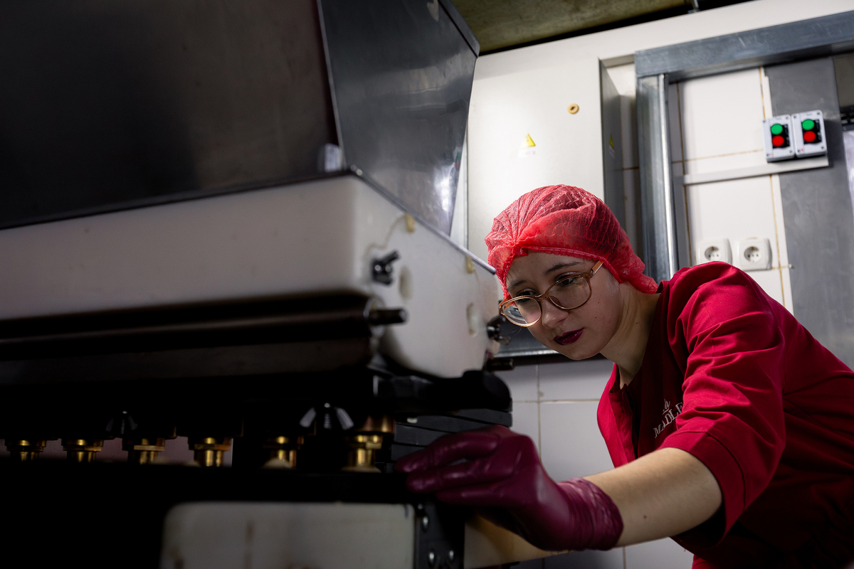 To make a sweet magic