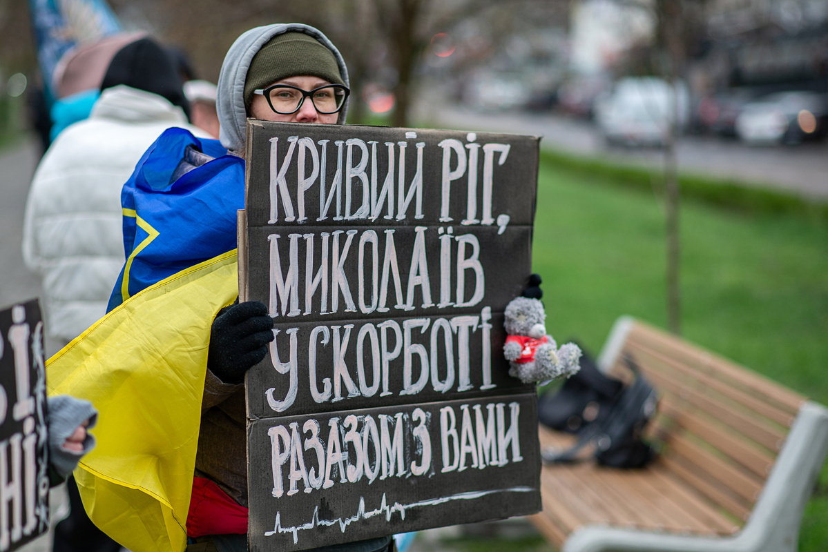 Вони не самі.