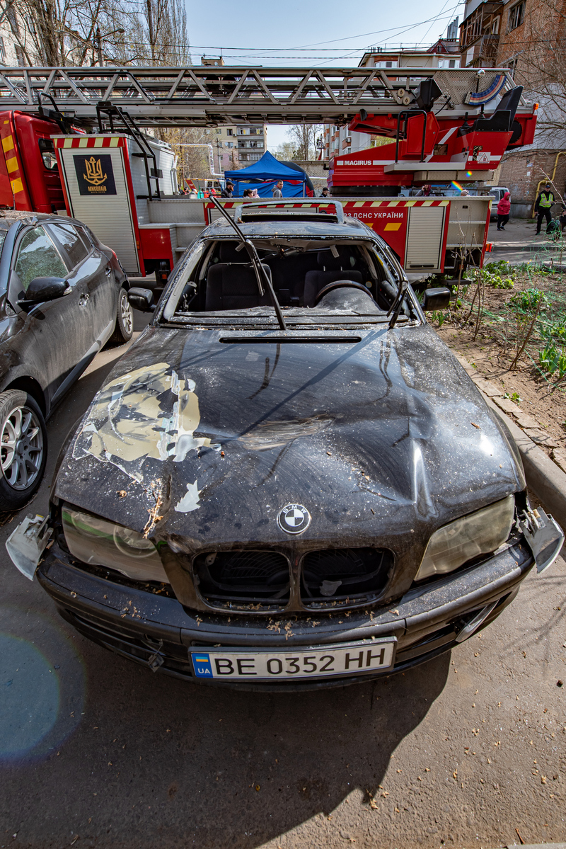 Зруйноване авто.