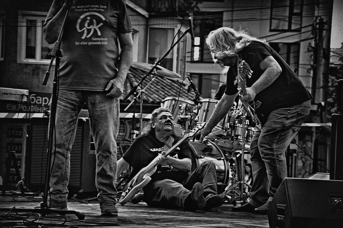 Рука допомоги