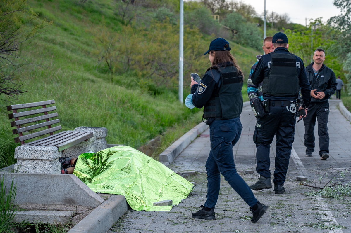 Залишитися в місті, що стріляє