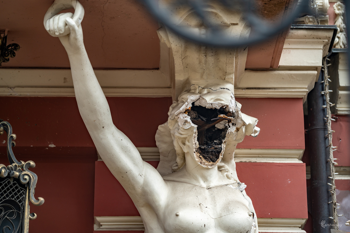 Без обличчя