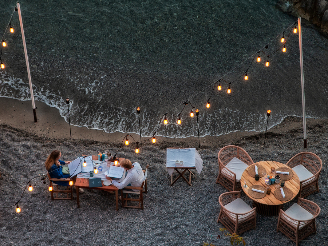 Diner at the sea