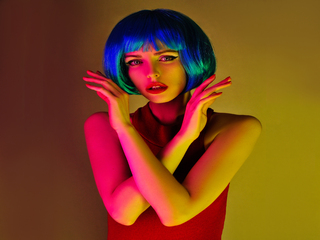 Неоновий демон