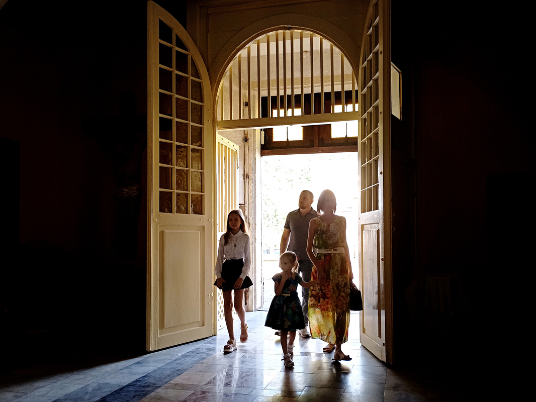 До костелу...