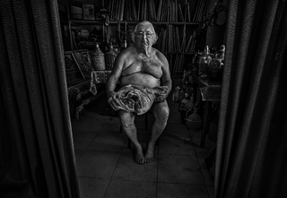 «Behind the Curtains.»