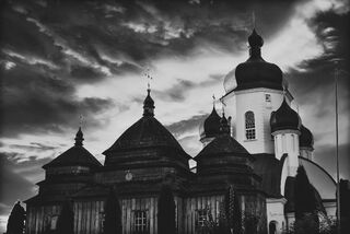 Гра світла і тіні