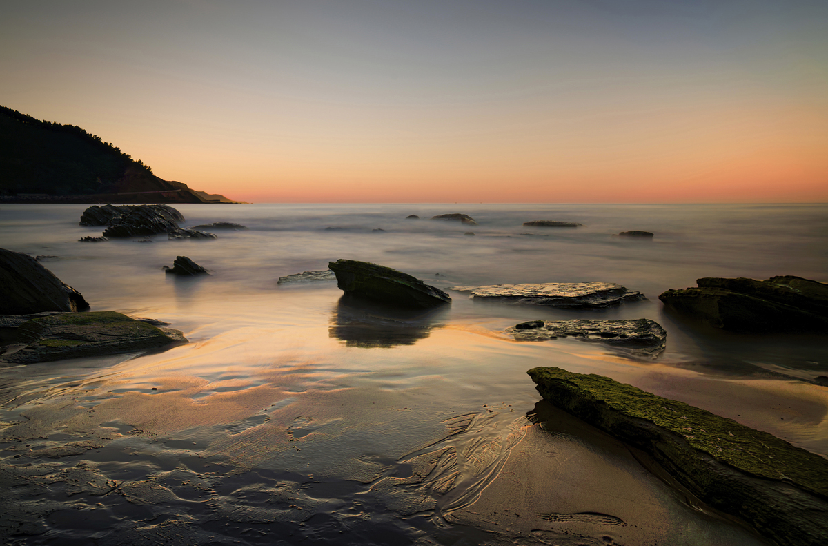 PLAYA DE DEBA ATARDECIENDO