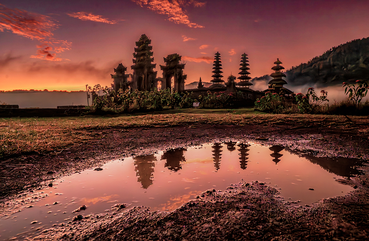 Ulun Danu Temple 1886