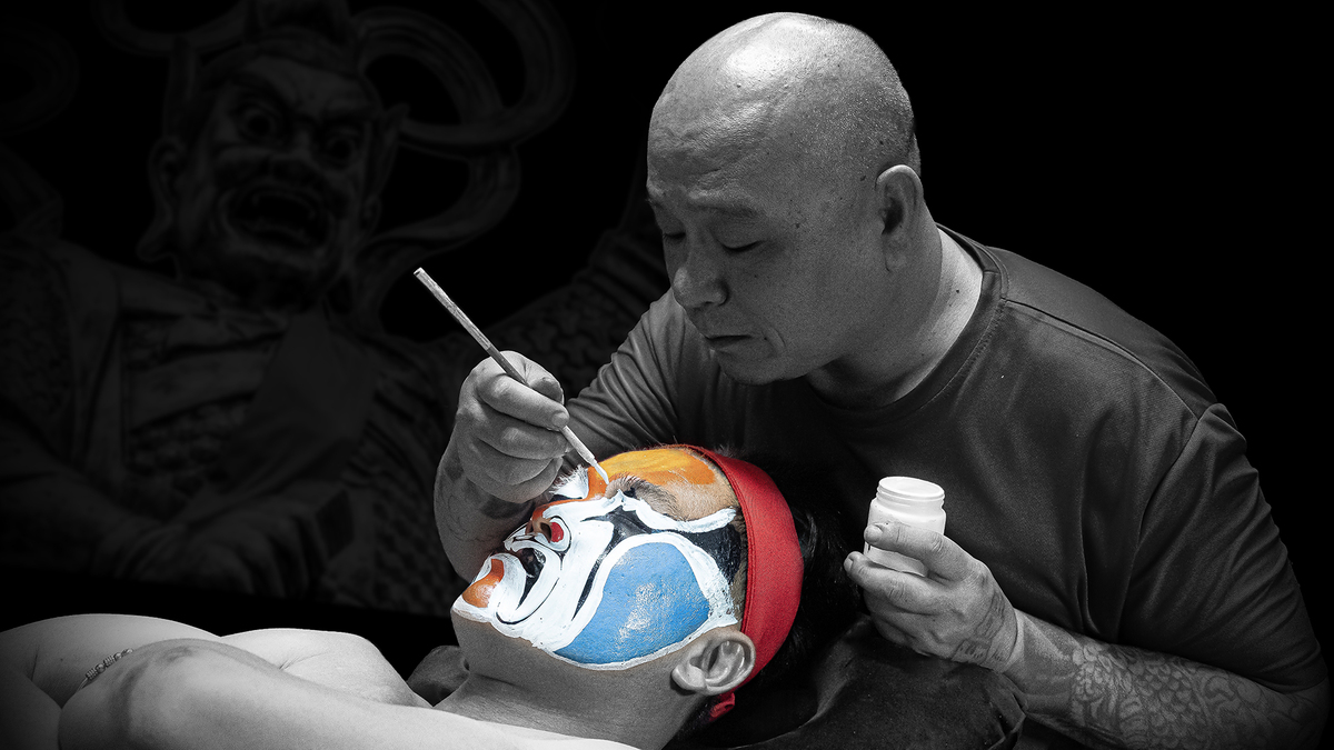 Face painting master