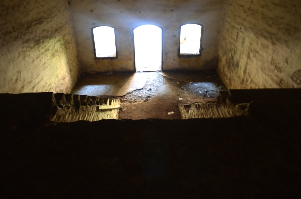 До світла (фото з Тараканівського форту)