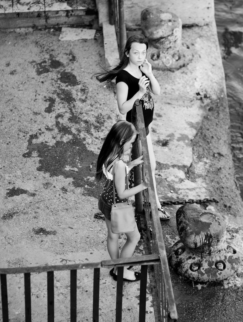 Две подруги