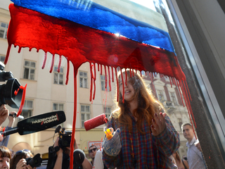 Російське вбиває