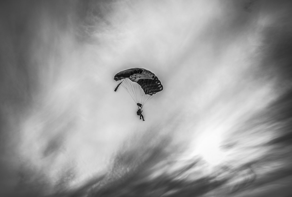 парашютист