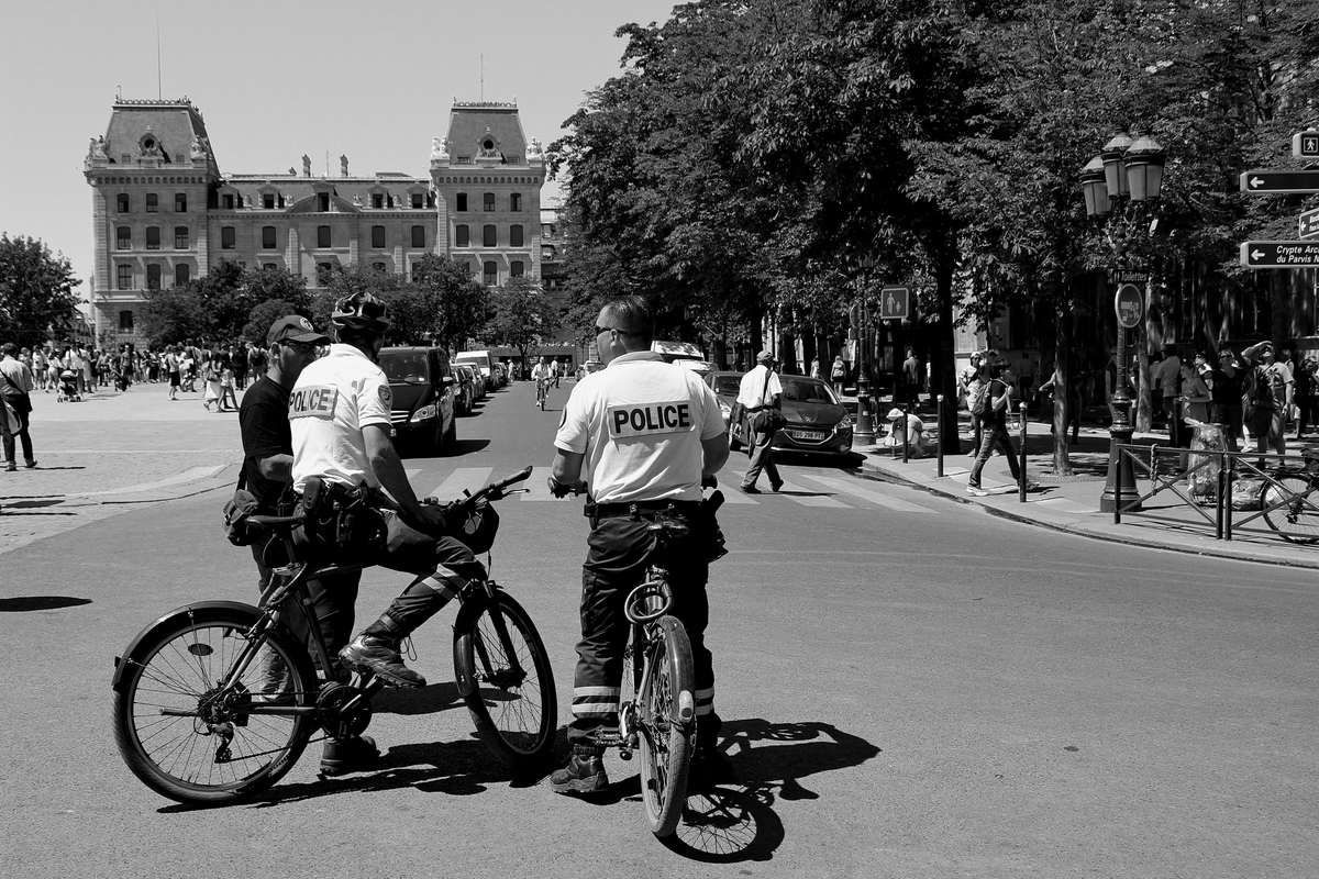 Полицейский Тур де Франс.