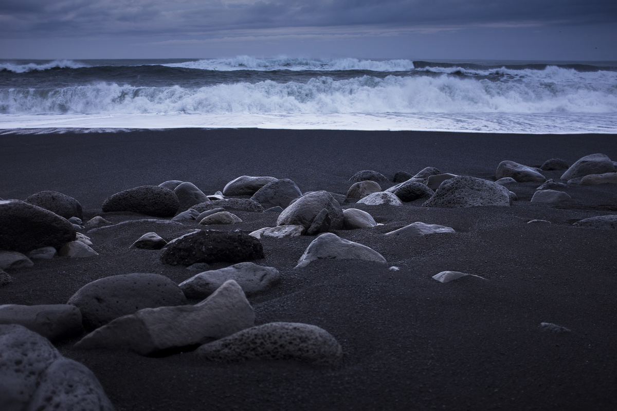 Black sand beach Reynisfjara, Vik, Iceland