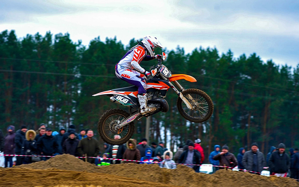 Поза законами фізики