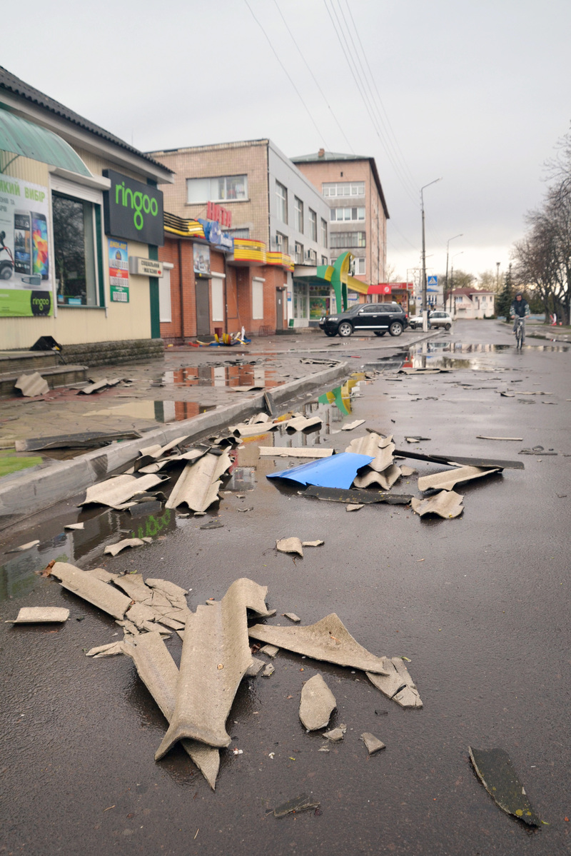 Шифер - на асфальті