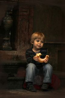 З рогаликом