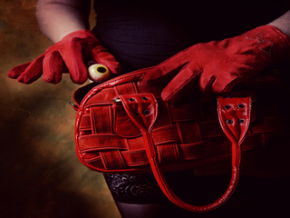 прятать глазки