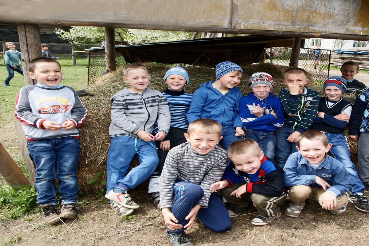 Сельские мальчишки