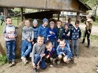 Сельские мальчишки