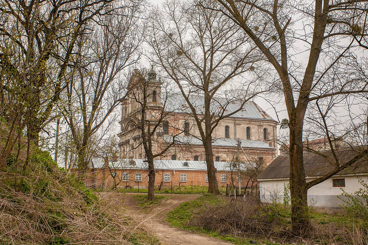 Коллегиальный костёл Святой Троицы (Олыка)