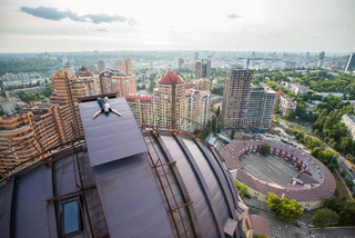 На вершине Города