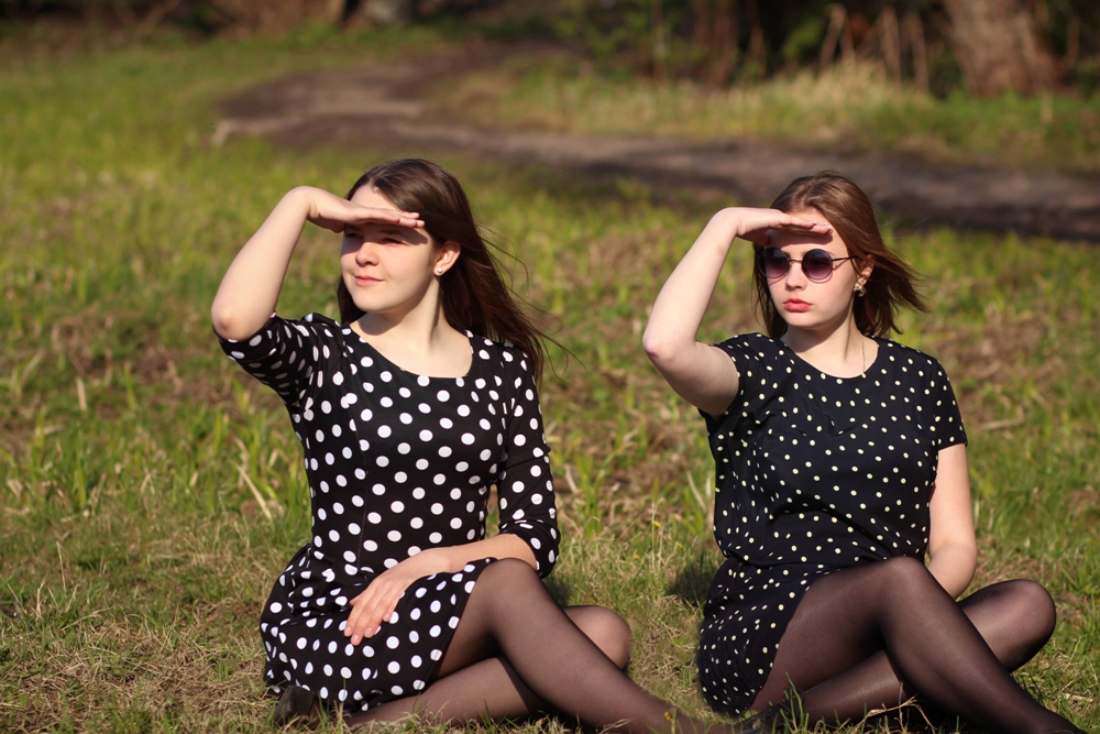 ДВЕ ПОДРУЖКИ